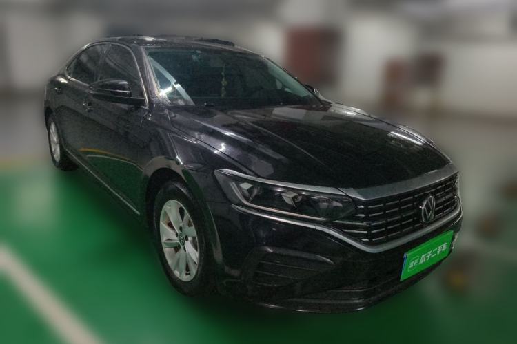 Used Volkswagen Passat 2022 280TSI Business Edition Front Right 45 Deg