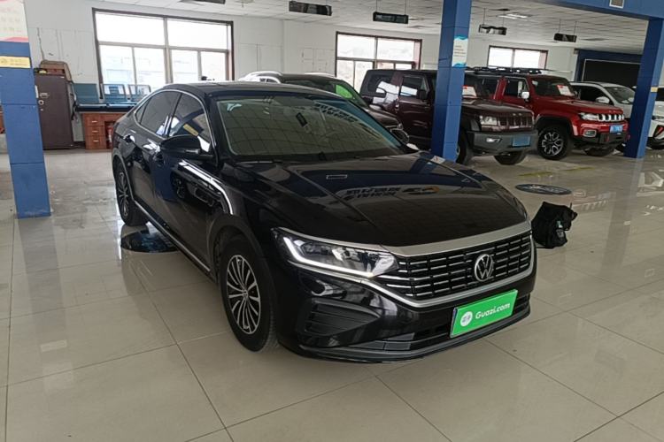 Used Volkswagen Passat 2022 280TSI Business Edition Front Right 45 Deg
