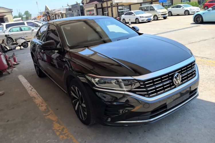 Used Volkswagen Passat 2022 330TSI Elite Edition Front Right 45 Deg