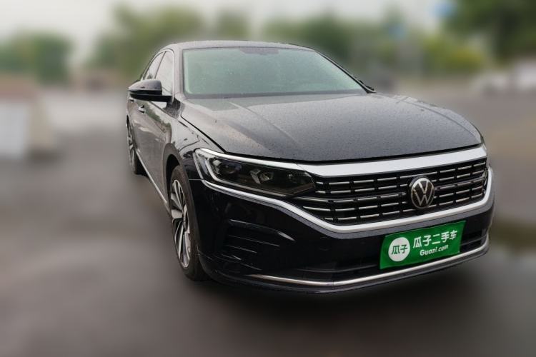 Used Volkswagen Passat 2022 330TSI Elite Edition Front Right 45 Deg
