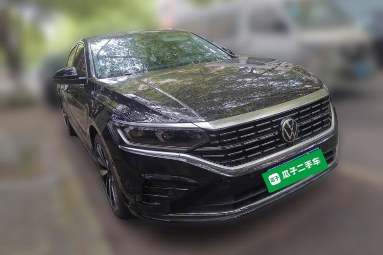 Used Volkswagen Passat 2022 330TSI Elite Edition Front Right 45 Deg