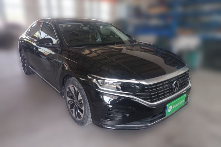 Used Volkswagen Passat 2022 280TSI Business Edition Front Right 45 Deg