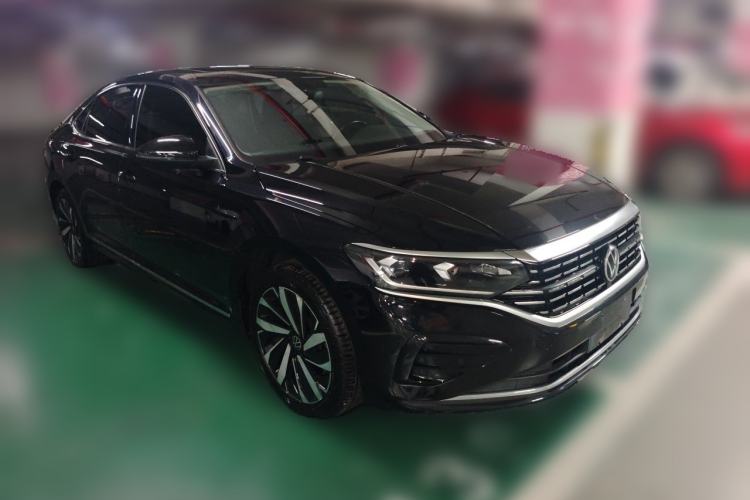 Used Volkswagen Passat 2022 330TSI Elite Edition Front Right 45 Deg
