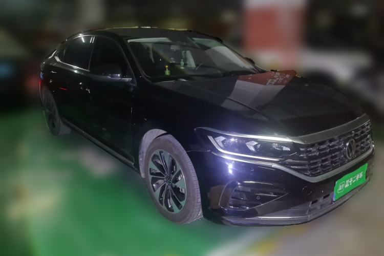 Used Volkswagen Passat 2022 330TSI Elite Edition Front Right 45 Deg