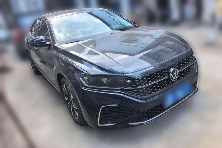 Used Volkswagen Passat 2022 330TSI Elite Edition Front Right 45 Deg