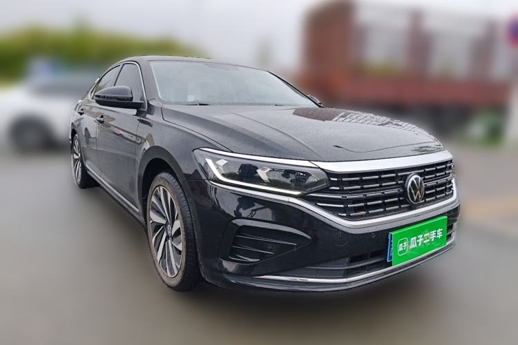 Used Volkswagen Passat 2022 330TSI Elite Edition Front Right 45 Deg