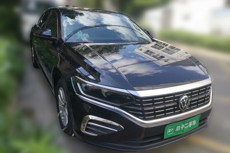 Used Volkswagen Passat 2022 280TSI Business Edition Front Right 45 Deg