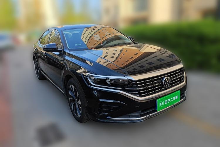 Used Volkswagen Passat 2022 330TSI Elite Edition Front Right 45 Deg