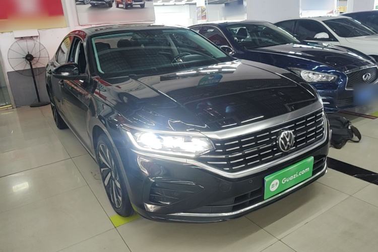 Used Volkswagen Passat 2022 330TSI Elite Edition Front Right 45 Deg