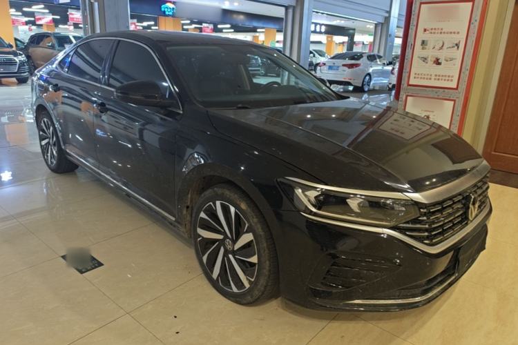 Used Volkswagen Passat 2022 330TSI Elite Edition Front Right 45 Deg