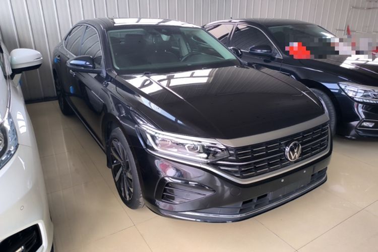 Used Volkswagen Passat 2022 380TSI Luxury Edition Front Right 45 Deg