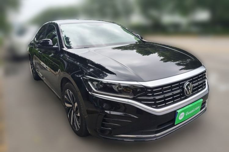 Used Volkswagen Passat 2022 330TSI Elite Edition Front Right 45 Deg