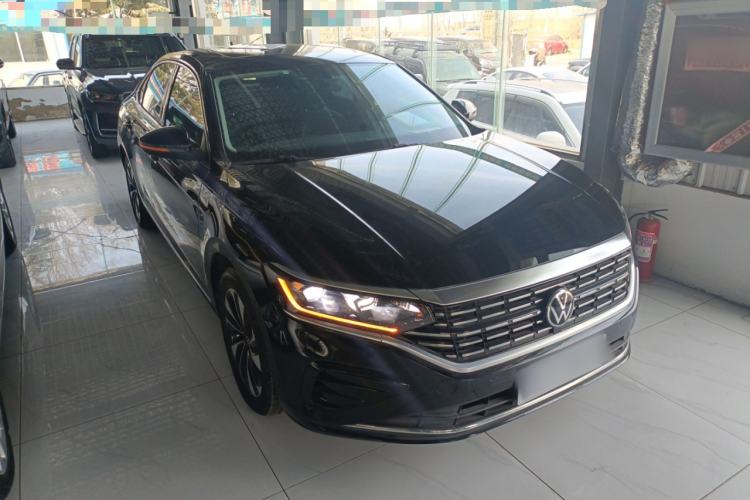Used Volkswagen Passat 2022 330TSI Elite Edition Front Right 45 Deg