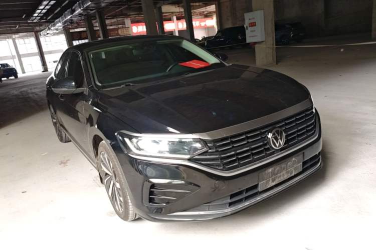 Used Volkswagen Passat 2022 330TSI Elite Edition Front Right 45 Deg