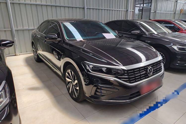 Used Volkswagen Passat 2022 330TSI Elite Edition Front Right 45 Deg