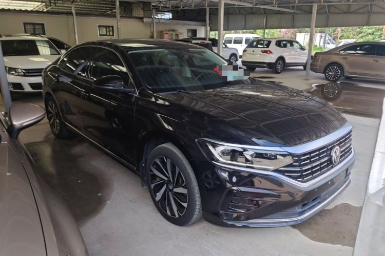 Used Volkswagen Passat 2022 330TSI Elite Edition Front Right 45 Deg