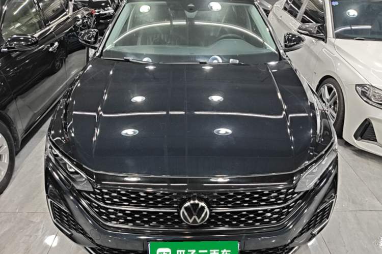 Used Volkswagen Passat 2022 330TSI Starry Luxury Edition Front