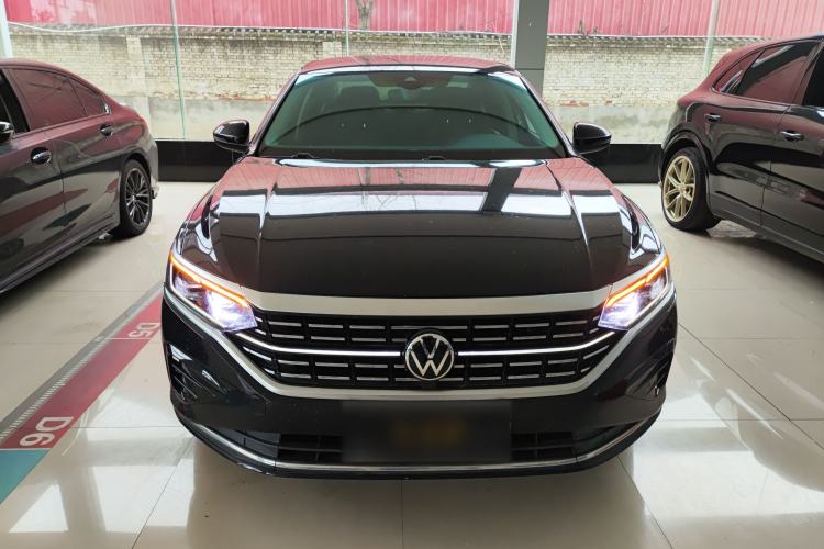 Used Volkswagen Passat 2022 330TSI Luxury Edition Front