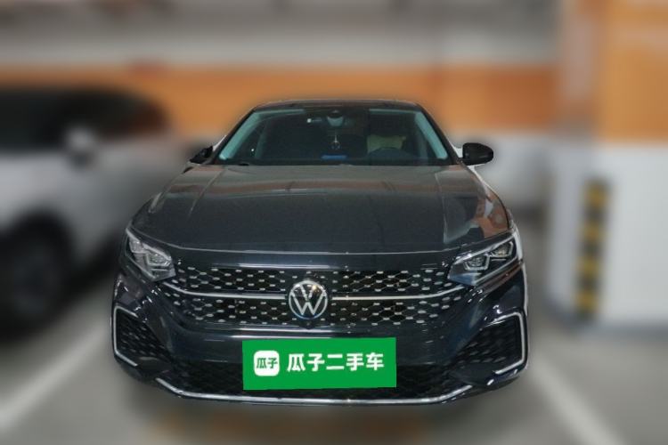Used Volkswagen Passat 2022 330TSI Starry Luxury Edition Front