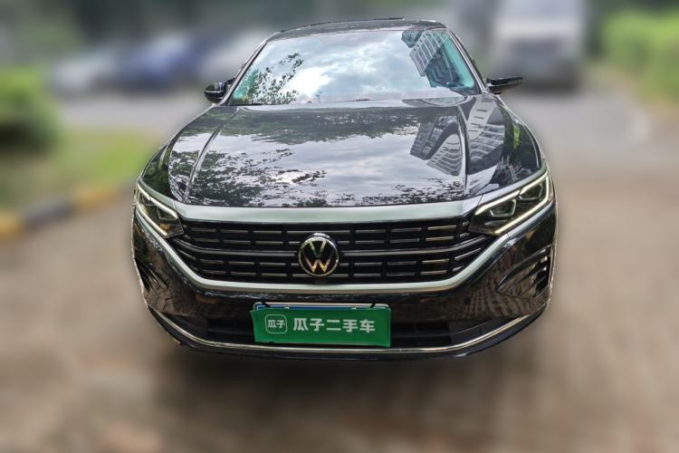 Used Volkswagen Passat 2022 330TSI Luxury Edition Front