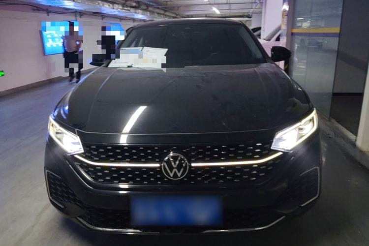 Used Volkswagen Passat 2022 330TSI Starry Luxury Edition Front