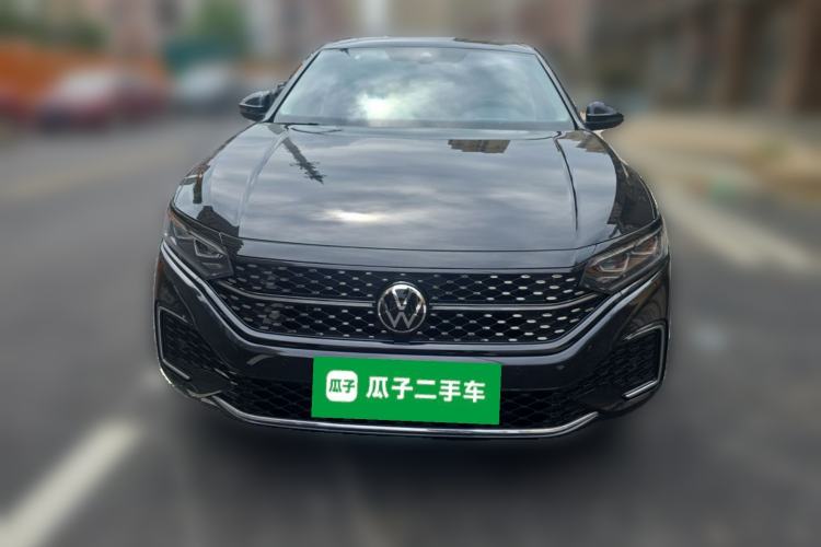 Used Volkswagen Passat 2022 330TSI Luxury Edition Front
