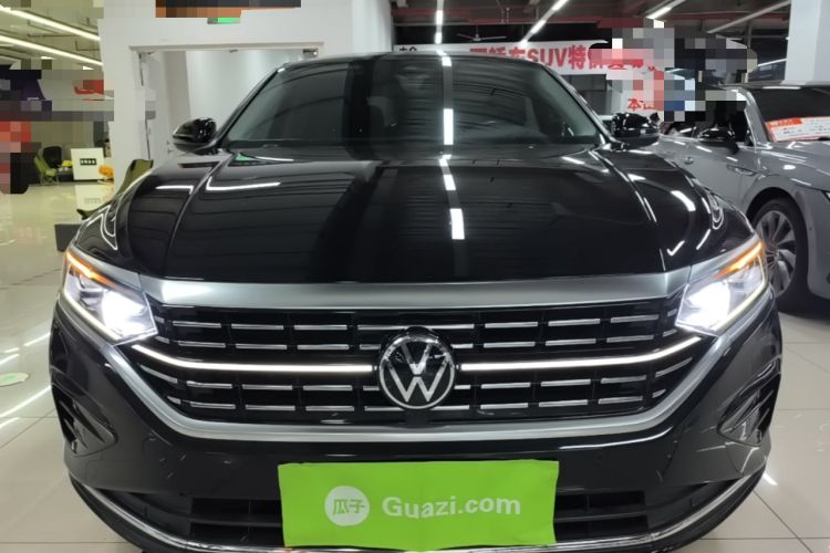 Used Volkswagen Passat 2022 330TSI Luxury Edition Front