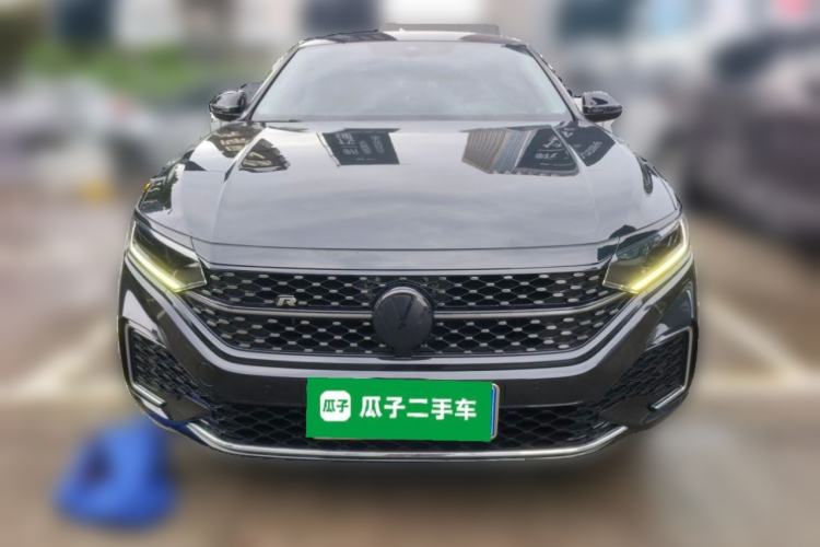 Used Volkswagen Passat 2022 330TSI Starry Luxury Edition Front