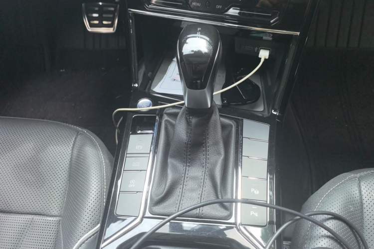 Used Volkswagen Passat 2022 330TSI Starry Luxury Edition Gear Lever