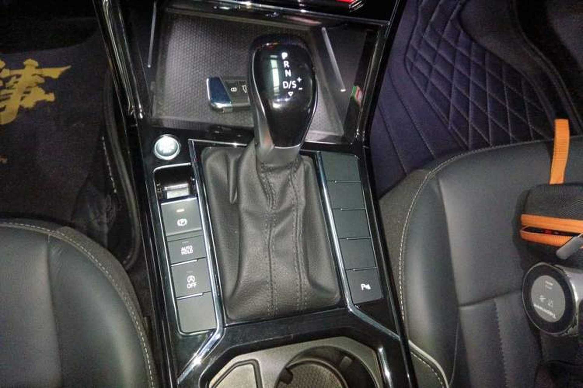 Used Volkswagen Passat 2022 330TSI Elite Edition Gear Lever