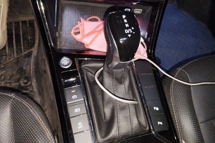 Used Volkswagen Passat 2022 330TSI Luxury Edition Gear Lever