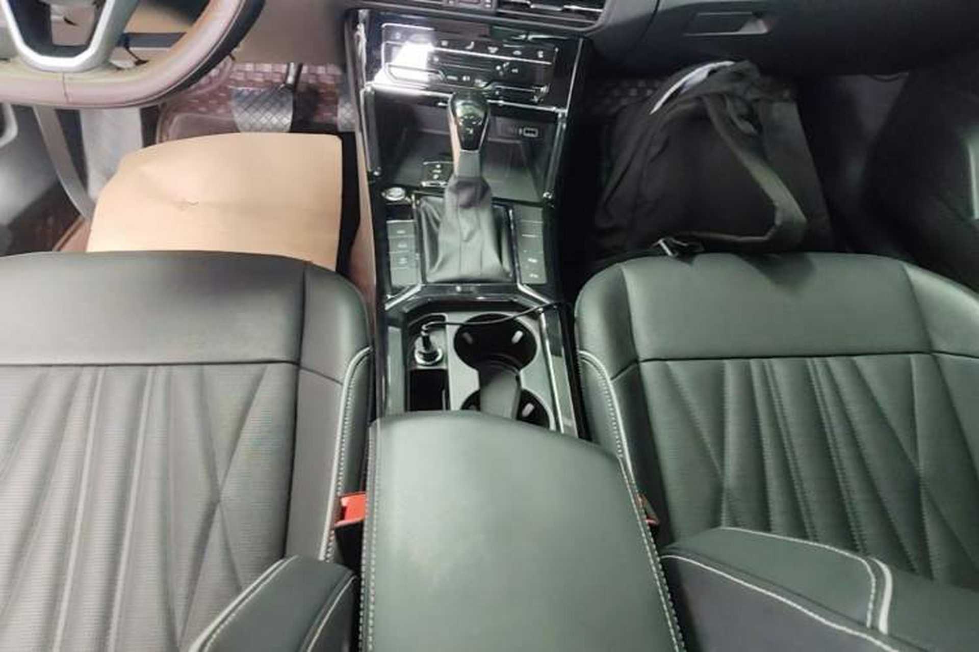 Used Volkswagen Passat 2022 330TSI Starry Luxury Edition – Exclusive Special Edition Gear Lever