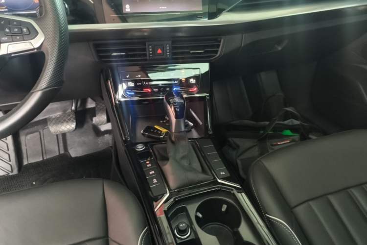 Used Volkswagen Passat 2022 330TSI Starry Elite Edition Gear Lever