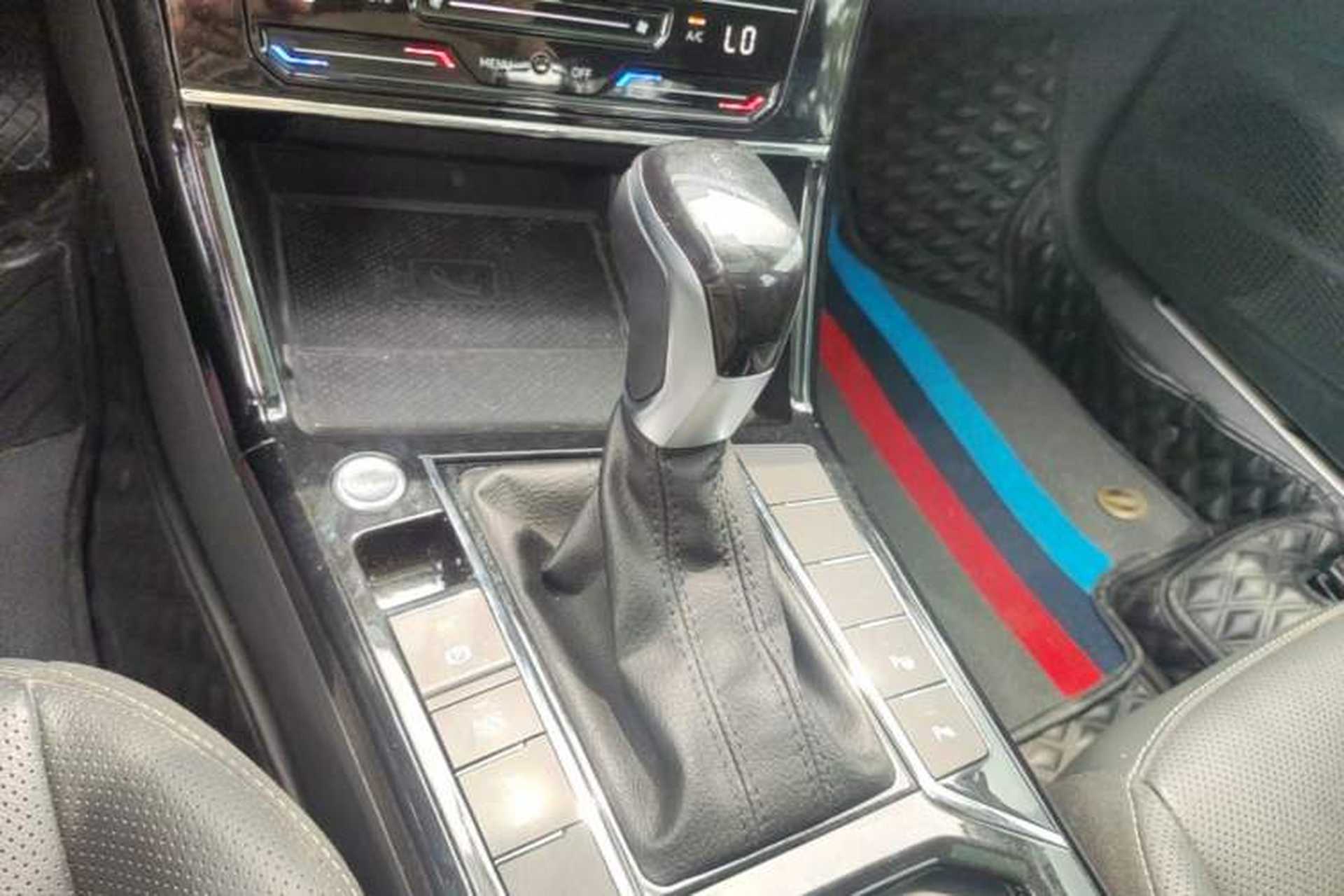 Used Volkswagen Passat 2022 330TSI Luxury Edition Gear Lever