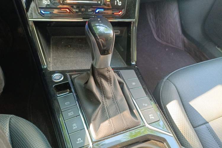 Used Volkswagen Passat 2022 380TSI Flagship Edition Gear Lever