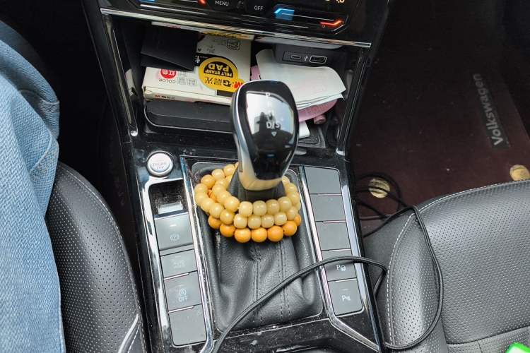 Used Volkswagen Passat 2022 330TSI Starry Luxury Edition Gear Lever