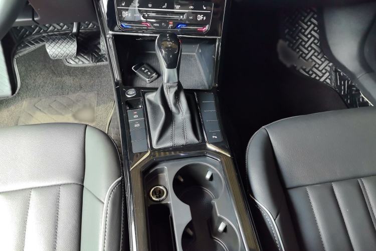 Used Volkswagen Passat 2022 330TSI Starry Elite Edition Gear Lever