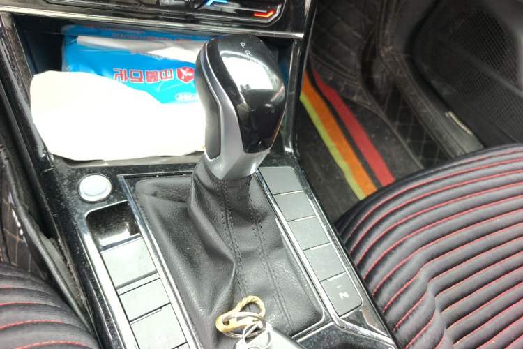 Used Volkswagen Passat 2022 280TSI Elite Edition Gear Lever