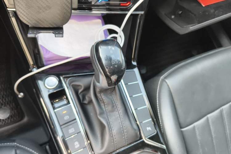 Used Volkswagen Passat 2022 330TSI Elite Edition Gear Lever