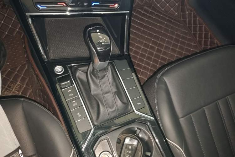 Used Volkswagen Passat 2022 330TSI Starry Elite Edition Gear Lever
