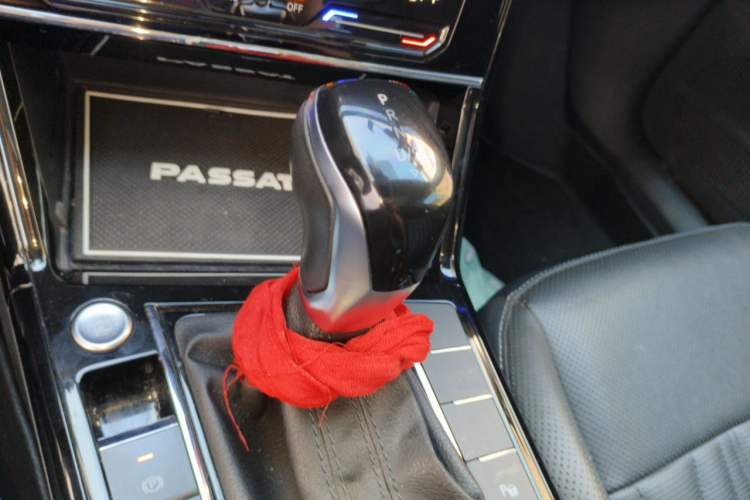 Used Volkswagen Passat 2022 330TSI Starry Luxury Edition Gear Lever