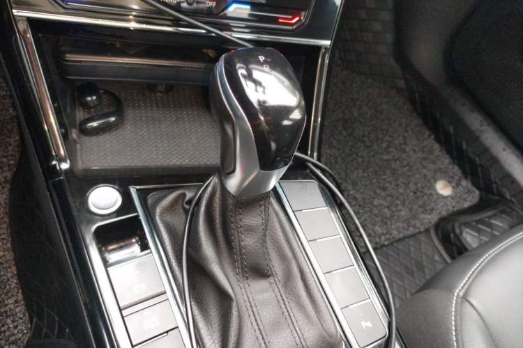 Used Volkswagen Passat 2022 330TSI Elite Edition Gear Lever