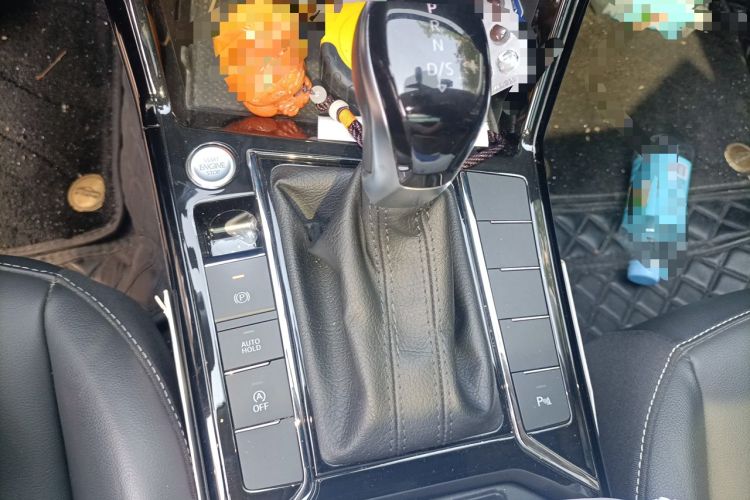 Used Volkswagen Passat 2022 330TSI Elite Edition Gear Lever