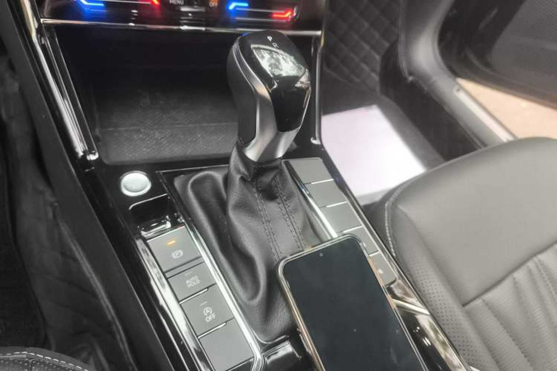 Used Volkswagen Passat 2022 330TSI Luxury Edition Gear Lever