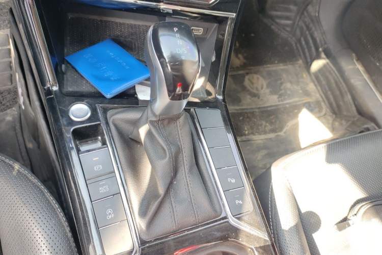 Used Volkswagen Passat 2022 330TSI Starry Luxury Edition Gear Lever