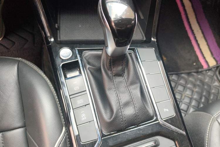 Used Volkswagen Passat 2022 330TSI Starry Elite Edition Gear Lever