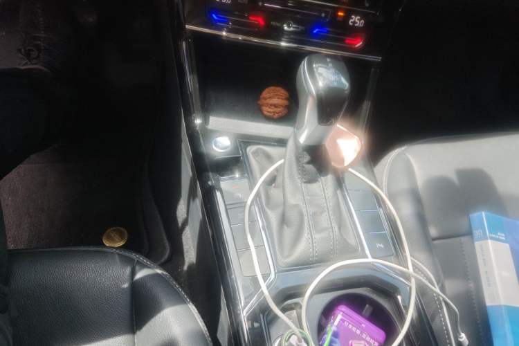 Used Volkswagen Passat 2022 330TSI Starry Elite Edition Gear Lever