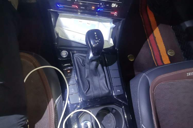 Used Volkswagen Passat 2022 330TSI Elite Edition Gear Lever