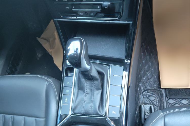 Used Volkswagen Passat 2022 330TSI Starry Elite Edition Gear Lever
