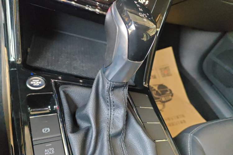 Used Volkswagen Passat 2022 330TSI Elite Edition Gear Lever